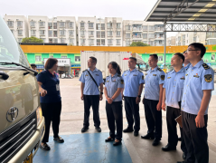 随机抽取西南华侨中学、兴宁中学、畅春湖学校